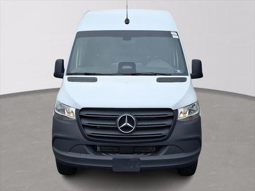 2025 Mercedes-Benz Sprinter 2500 Standard Roof