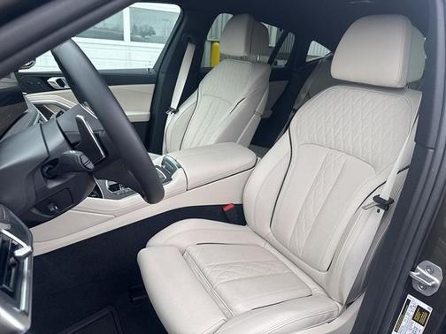 2025 BMW X6 xDrive40i