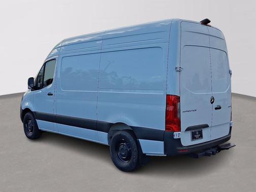 2025 Mercedes-Benz Sprinter 2500 Standard Roof