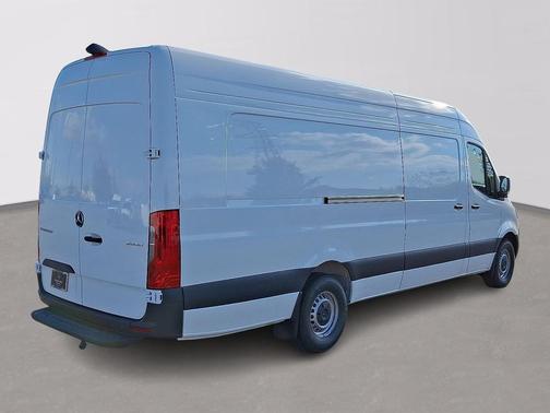 2025 Mercedes-Benz Sprinter 2500 High Roof