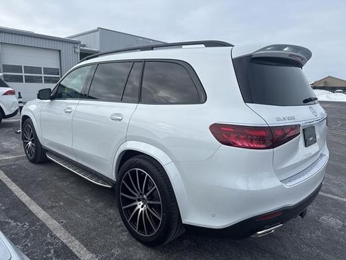 2026 Mercedes-Benz GLS 580 4MATIC