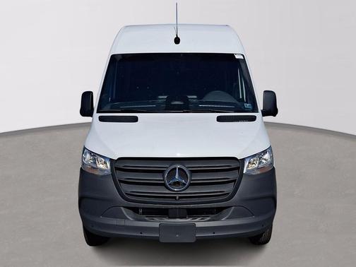 Arctic White - 9147 2026 Mercedes-Benz Sprinter 2500 Cargo 170 WB