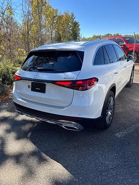 Polar White 2025 Mercedes-Benz GLC 300 4MATIC