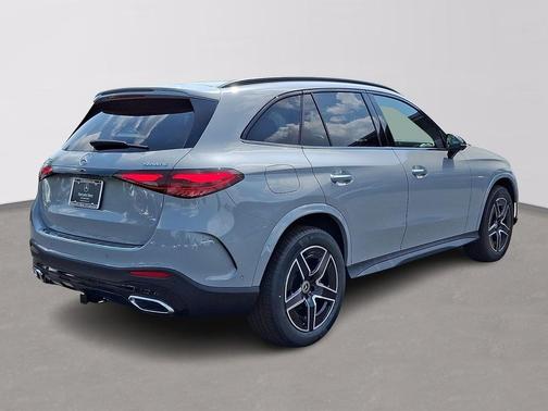 MANUFAKTUR Alpine Grey 2026 Mercedes-Benz GLC 300 4MATIC