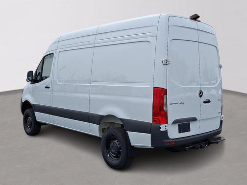 Arctic White - 9147 2026 Mercedes-Benz Sprinter 2500 Cargo 144 WB