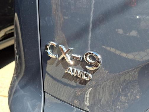 2023 Mazda CX-9 Carbon Edition