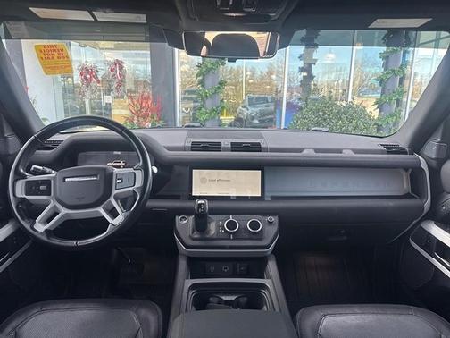 2022 Land Rover Defender 110 X-Dynamic SE
