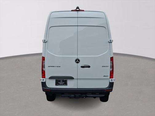 2025 Mercedes-Benz Sprinter 2500 Standard Roof