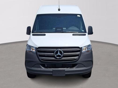 Arctic White - 9147 2026 Mercedes-Benz Sprinter 2500 Cargo 170 WB