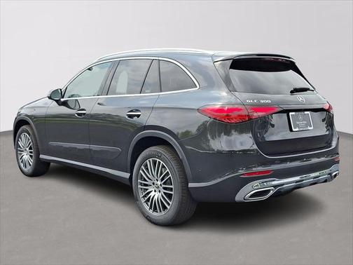 2025 Mercedes-Benz GLC 300 4MATIC