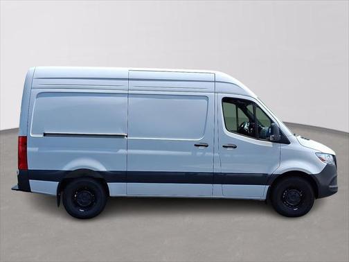 2025 Mercedes-Benz Sprinter 2500 Standard Roof