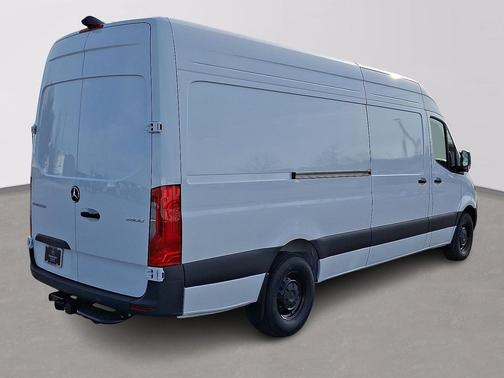 2026 Mercedes-Benz Sprinter 2500 Cargo 170 WB