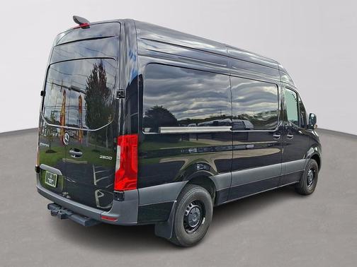 2025 Mercedes-Benz Sprinter 2500 Standard Roof