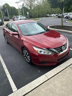 Cayenne Red 2017 Nissan Altima 2.5 SV