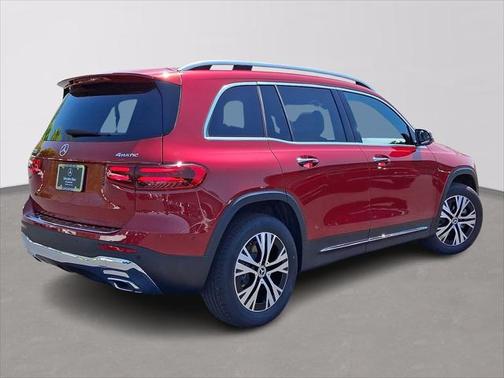 2025 Mercedes-Benz GLB 250 4MATIC