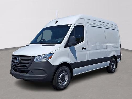 Arctic White - 9147 2026 Mercedes-Benz Sprinter 2500 Cargo 144 WB