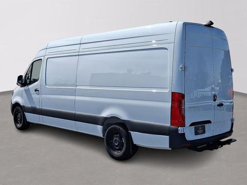 Arctic White - 9147 2024 Mercedes-Benz Sprinter 2500 High Roof 4-Cyl Diesel