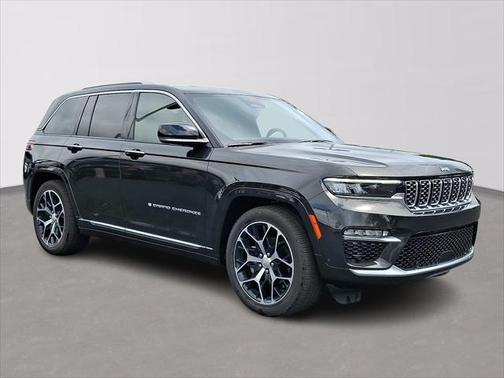 2023 Jeep Grand Cherokee Summit