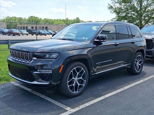 2023 Jeep Grand Cherokee Summit