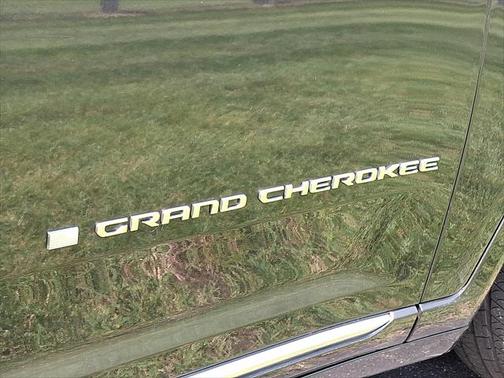 2023 Jeep Grand Cherokee Summit