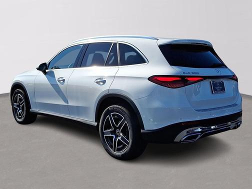 2026 Mercedes-Benz GLC 300 4MATIC