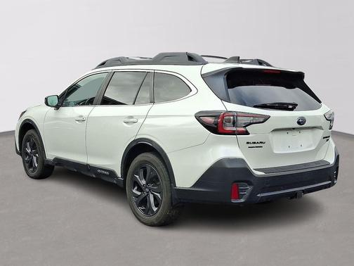 Crystal White Pearl 2020 Subaru Outback Onyx Edition XT