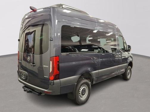 2026 Mercedes-Benz Sprinter 2500 Passenger 144 WB