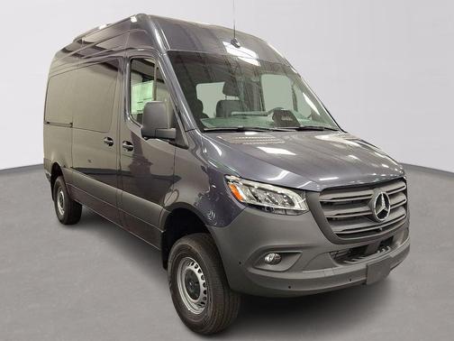 2026 Mercedes-Benz Sprinter 2500 Passenger 144 WB