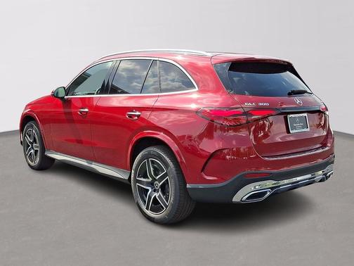 Patagonia Red Metallic 2026 Mercedes-Benz GLC 300 4MATIC