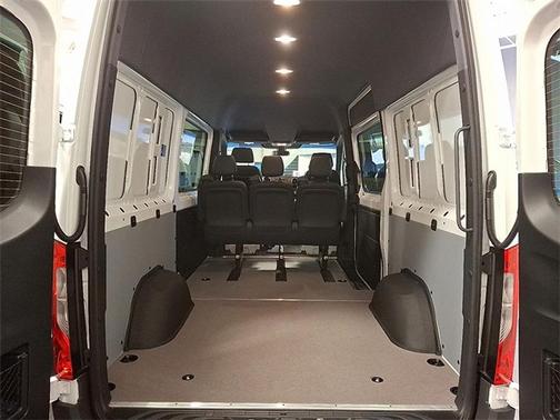 2026 Mercedes-Benz Sprinter 2500 Crew 144 WB