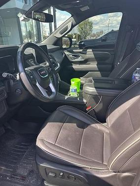 2022 GMC Yukon XL SLT