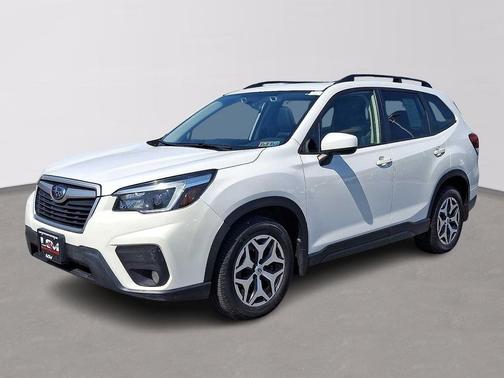Crystal White Pearl 2021 Subaru Forester Premium