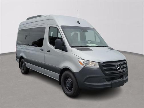 2024 Mercedes-Benz Sprinter 2500 Standard Roof