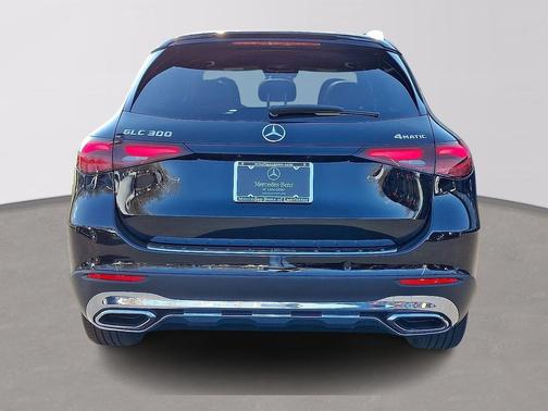 Black - 040 2026 Mercedes-Benz GLC 300 4MATIC