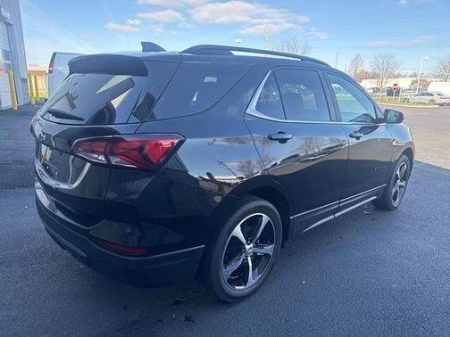 Mosaic Black Metallic 2022 Chevrolet Equinox 1LT