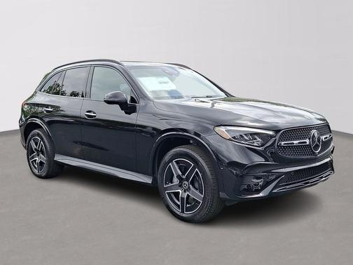 Obsidian Black Metallic 2026 Mercedes-Benz GLC 300 4MATIC