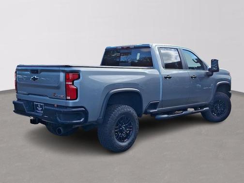 2025 Chevrolet Silverado 2500 4WD Crew Cab Standard Bed ZR2