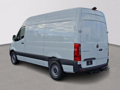 2026 Mercedes-Benz Sprinter 2500 Cargo 144 WB