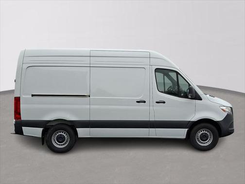 2025 Mercedes-Benz Sprinter 2500 Standard Roof