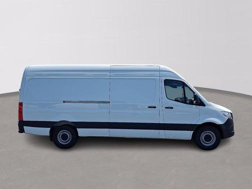 2025 Mercedes-Benz Sprinter 2500 High Roof