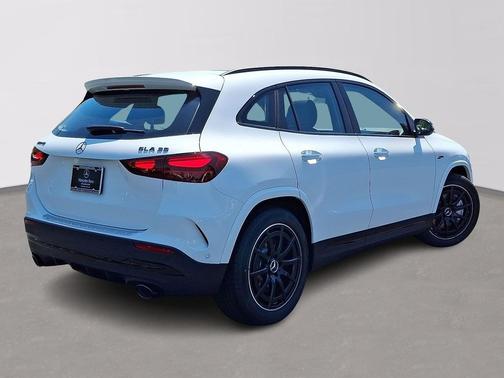 Polar White 2026 Mercedes-Benz AMG GLA 35 4MATIC