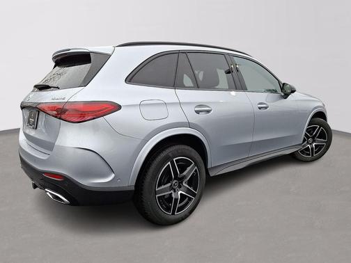 2025 Mercedes-Benz GLC 300 4MATIC