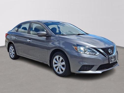 Gun Metallic 2016 Nissan Sentra SV