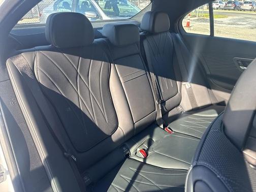 2025 Mercedes-Benz AMG C 63 S E Performance