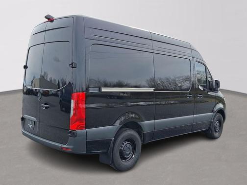 2025 Mercedes-Benz Sprinter 2500 Standard Roof