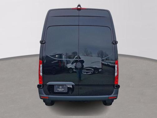 2025 Mercedes-Benz Sprinter 2500 Standard Roof