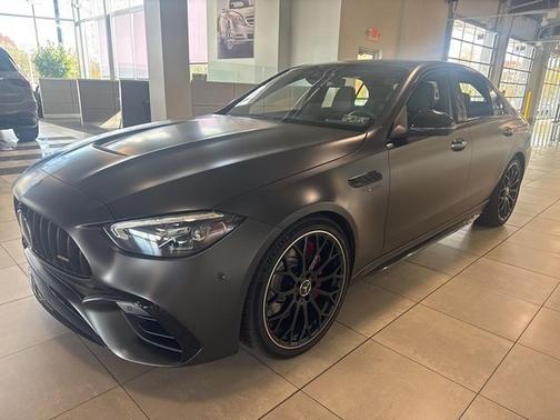 2025 Mercedes-Benz AMG C 63 S E Performance