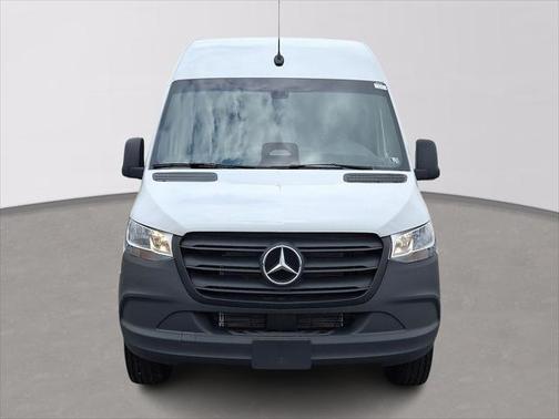 2025 Mercedes-Benz Sprinter 2500 Standard Roof