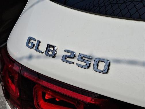 2021 Mercedes-Benz GLB 250 4MATIC