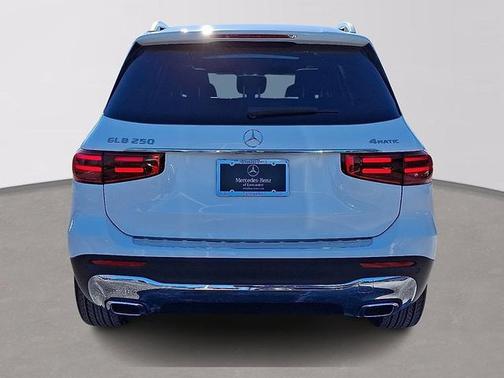 Polar White 2026 Mercedes-Benz GLB 250 4MATIC